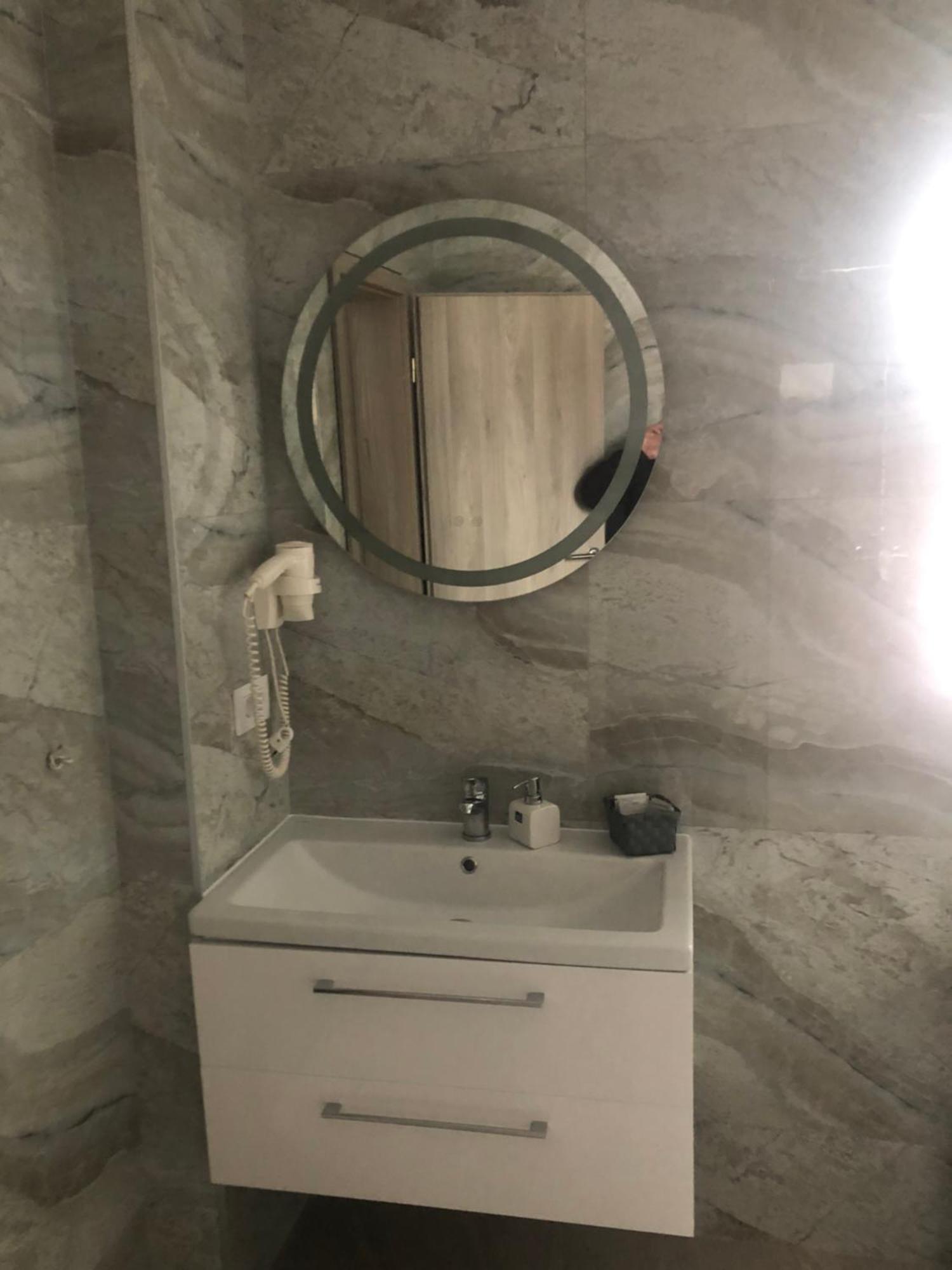 Sub Cetate Hotell Rîşnov Exteriör bild